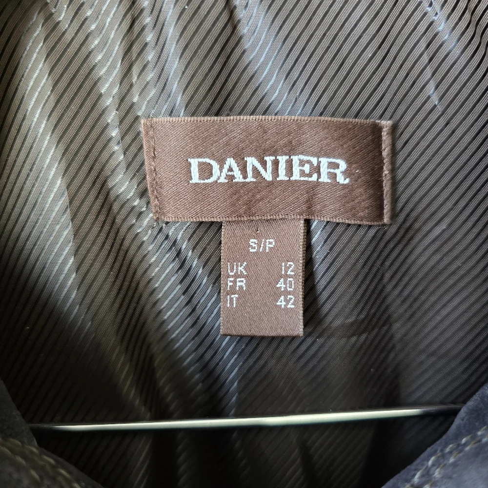 Danier Dark Brown Leather Zip Up Jacket Womens Small - Picture 5 of 12